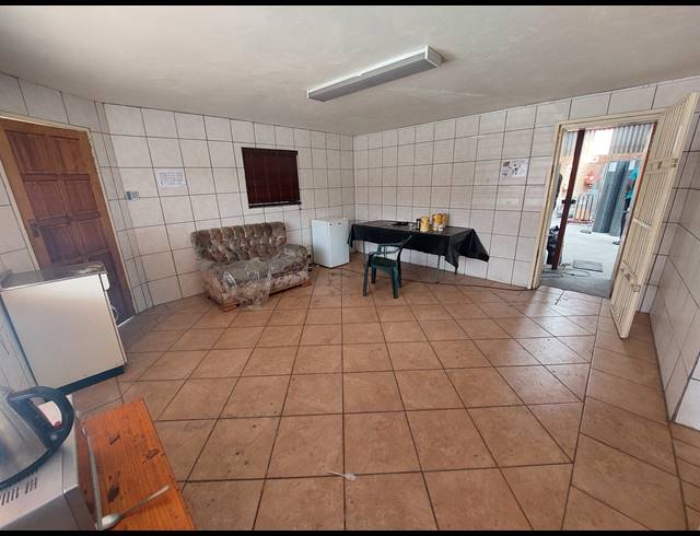 707M² FACTORY FOR SALE IN ANDERBOLT